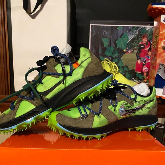 Nike Off White Terra Kiger Green (M 11, W